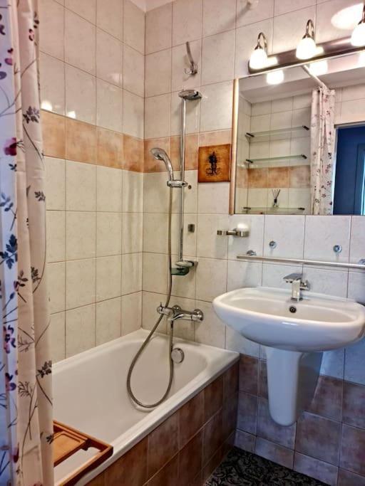Apartament Zachodni Z Balkonem 4 Osoby Varşovia Exterior foto